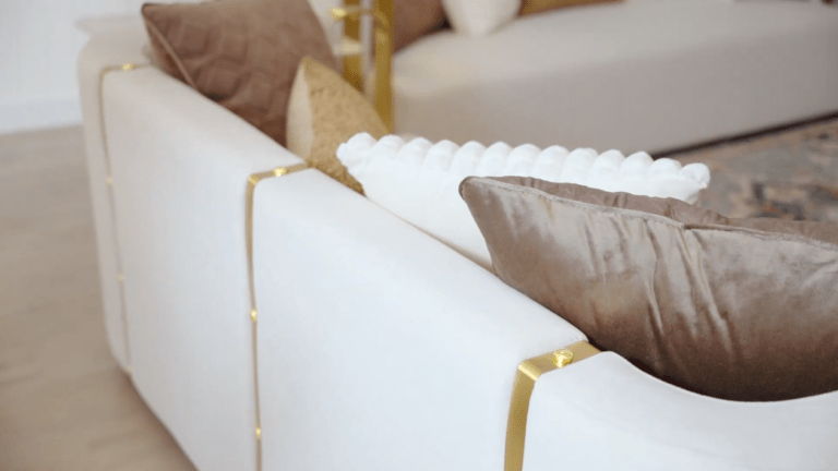 HD-3156 - Loveseat - White / Gold
