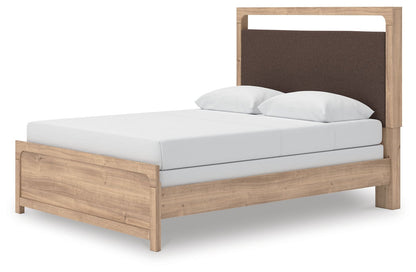 Kinlanni - Upholstered Panel Bed