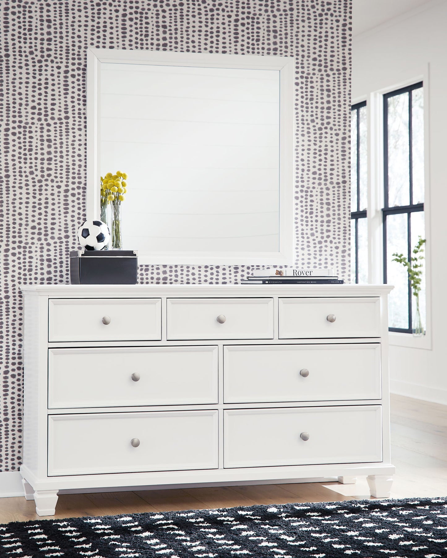 Fortman - Dresser And Mirror - White