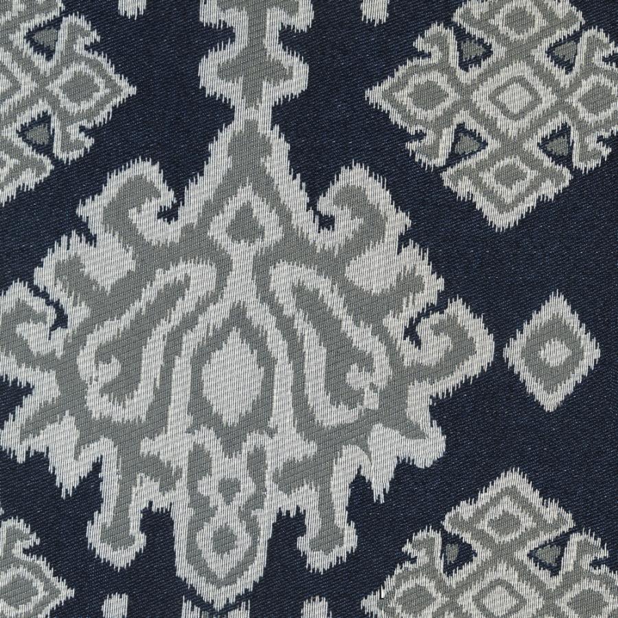 Salizar - Upholstered Flared Arm Sofa