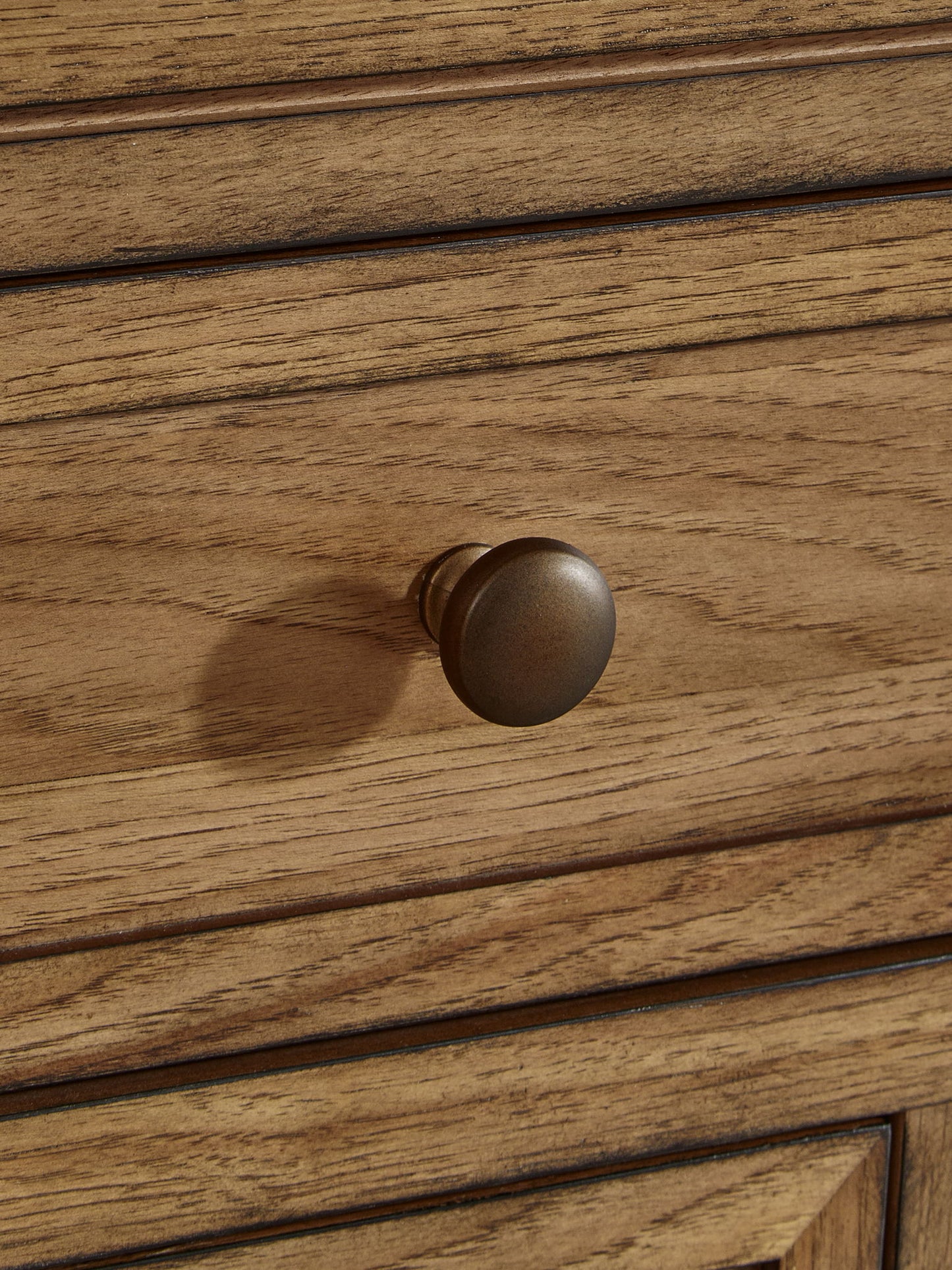 Sharlance - Six Drawer Chest - Brown