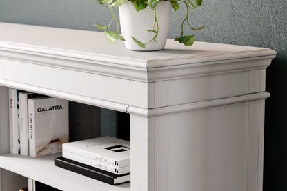 Kanwyn - Credenza - Whitewash